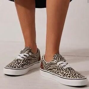 Vans Animal Print Low-Top Sneakers - Black & White womens